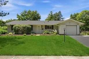 6320 Clark Dr, Woodridge, IL 60517 - Photo 21