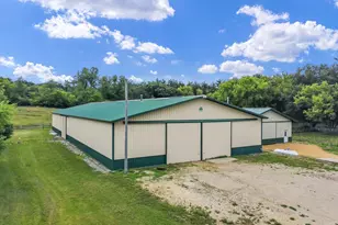 19104 Crowley Rd, Harvard, IL 60033 - Photo 7