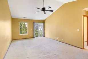 26 Tyler Ct, Streamwood, IL 60107 - Photo 3