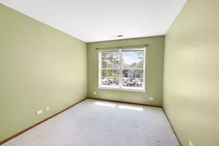 26 Tyler Ct, Streamwood, IL 60107 - Photo 11