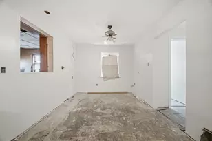 10605 S Normal Ave, Chicago, IL 60628 - Photo 9