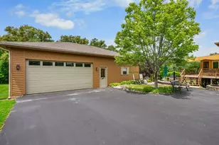 28 Tomahawk Trail, Oswego, IL 60543 - Photo 5