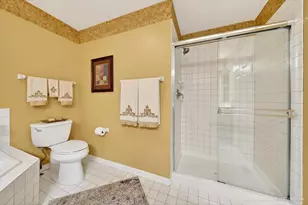 710 Juniper Ln, Lake in the Hills, IL 60156 - Photo 19