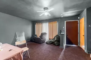 9043 S Carpenter St, Chicago, IL 60620 - Photo 7