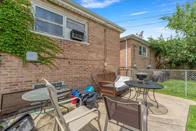 9043 S Carpenter Street, Chicago, IL 60620 - Photo 35