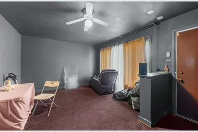 9043 S Carpenter Street, Chicago, IL 60620 - Photo 5
