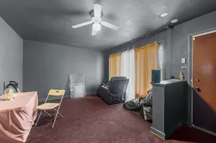 9043 S Carpenter St, Chicago, IL 60620 - Photo 5