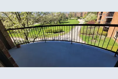 1515 E Central Road #318C, Arlington Heights, IL 60005 - Photo 13