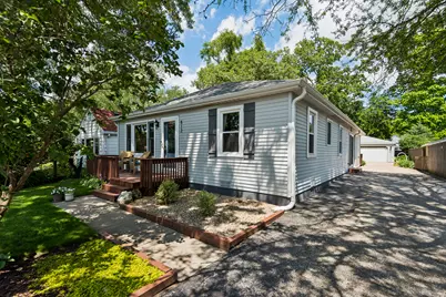 812 Lake Shore Drive, Wauconda, IL 60084 - Photo 1