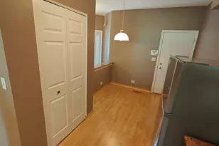 1052 Hinswood Dr, Darien, IL 60561 - Photo 13