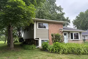 118 Willow St, Park Forest, IL 60466 - Photo 3