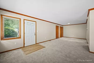 58 Silver Trail, North Aurora, IL 60542 - Photo 3
