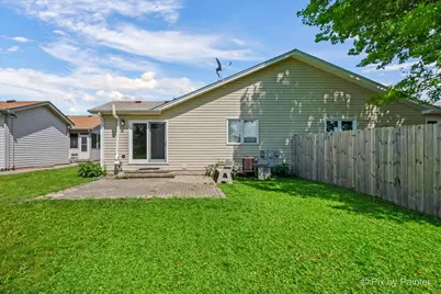 58 Silver Trail, North Aurora, IL 60542 - Photo 29