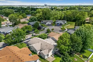 58 Silver Trail, North Aurora, IL 60542 - Photo 37