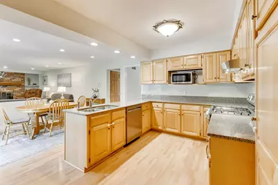 916 S Dymond Road, Libertyville, IL 60048 - Photo 5