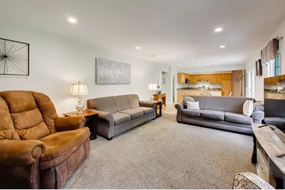 916 S Dymond Road, Libertyville, IL 60048 - Photo 7