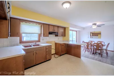 12799 Whipple Road, Sycamore, IL 60178 - Photo 13