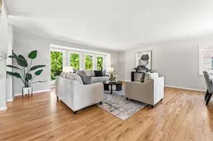 971 W Essex Pl, Arlington Heights, IL 60004 - Photo 3