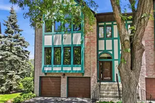 971 W Essex Pl, Arlington Heights, IL 60004 - Photo 1