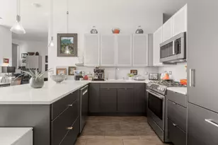 340 W Superior St, Chicago, IL 60654 - Photo 7