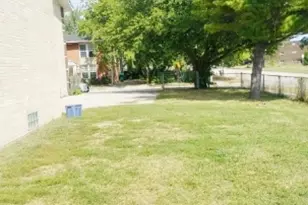 2204 Hebron Ave, Zion, IL 60099 - Photo 3