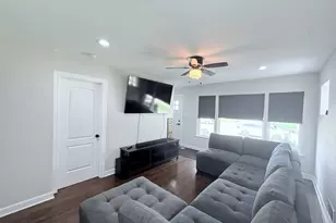 12520 S Yale Ave, Chicago, IL 60628 - Photo 5