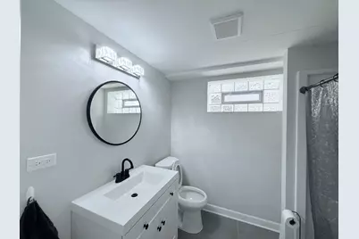 12520 S Yale Avenue, Chicago, IL 60628 - Photo 11