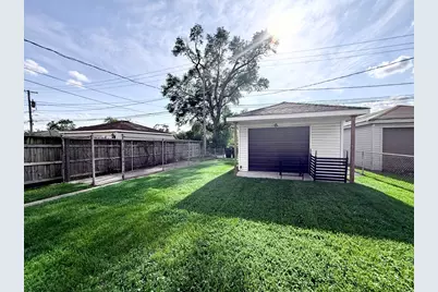 12520 S Yale Avenue, Chicago, IL 60628 - Photo 13