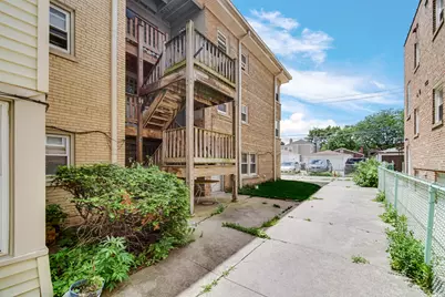 6044 N Mozart Street, Chicago, IL 60659 - Photo 23