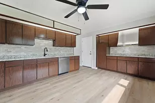 2508 Gabriel Ave, Zion, IL 60099 - Photo 7