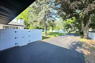 2508 Gabriel Ave, Zion, IL 60099 - Photo 7