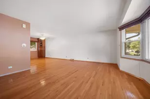 1477 William Clifford Ln, Elk Grove Village, IL 60007 - Photo 7