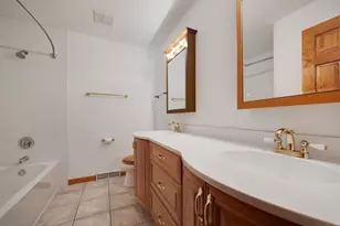 1477 William Clifford Ln, Elk Grove Village, IL 60007 - Photo 25