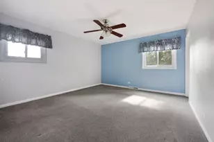1477 William Clifford Ln, Elk Grove Village, IL 60007 - Photo 19