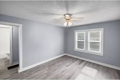 506 E Elm Street, Salem, IL 62881 - Photo 9