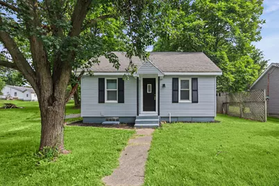506 E Elm Street, Salem, IL 62881 - Photo 1