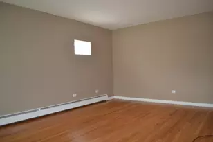 9647 S Sacramento Ave, Evergreen Park, IL 60805 - Photo 5