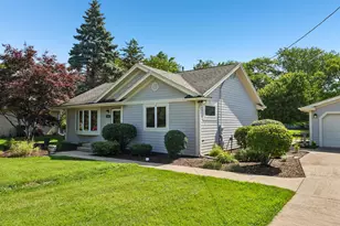1607 Short Terrace, Des Plaines, IL 60018 - Photo 3