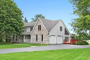 6N777 Palomino Dr, Campton Hills, IL 60175 - Photo 9