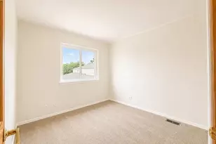1661 Cornell Dr, Hoffman Estates, IL 60169 - Photo 7