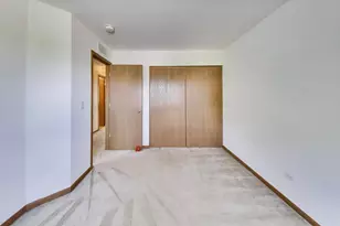 931 E Savannah Dr, Romeoville, IL 60446 - Photo 17