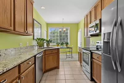 1074 Hampton Lane, Yorkville, IL 60560 - Photo 11
