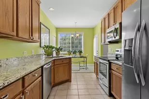 1074 Hampton Ln, Yorkville, IL 60560 - Photo 11