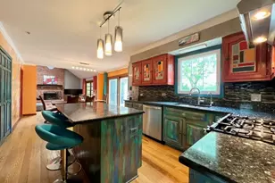 1369 Ginger Ln, Naperville, IL 60565 - Photo 5