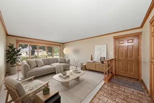 6204 N Emerson St, Rosemont, IL 60018 - Photo 3