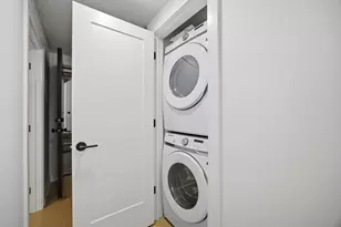 3608 W Wolfram St, Chicago, IL 60618 - Photo 21