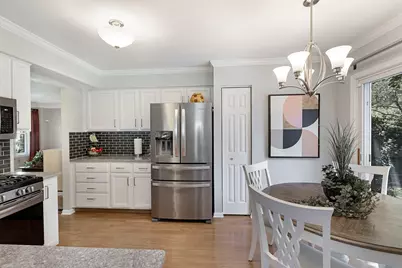 548 Arbor Lane, South Elgin, IL 60177 - Photo 7