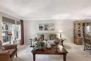 548 Arbor Ln, South Elgin, IL 60177 - Photo 3