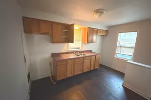 12800 S Parnell Ave, Chicago, IL 60628 - Photo 5