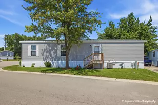 300 A Ok Ct, Round Lake, IL 60073 - Photo 3